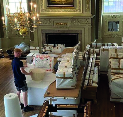 Fine art packing and handling